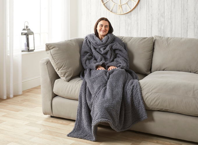 Huggleland Charcoal Teddy Fleece Wearable Relaxing Blanket Image 2