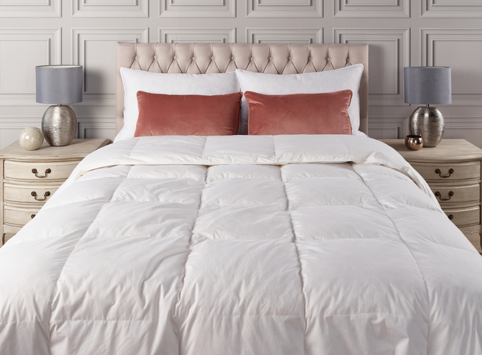 Luxury Goose Feather & Down 13.5 Tog Duvet Image 1