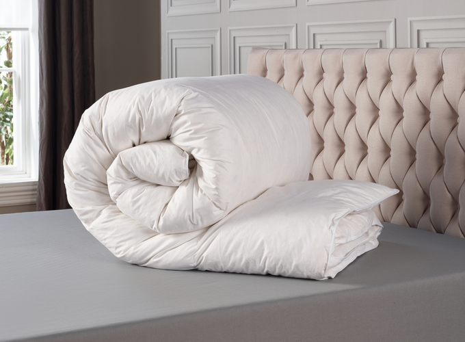 Luxury Goose Feather & Down 13.5 Tog Duvet Image 4