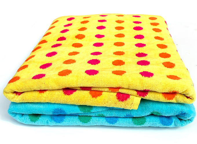 100% Cotton Spotted Beach Towel Bundle Image 1