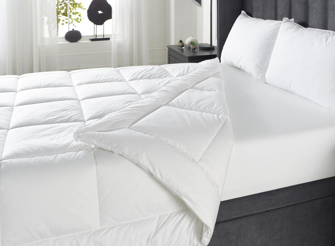 Downland Luxury Feels Like Down 10.5 Tog Duvet Image 2