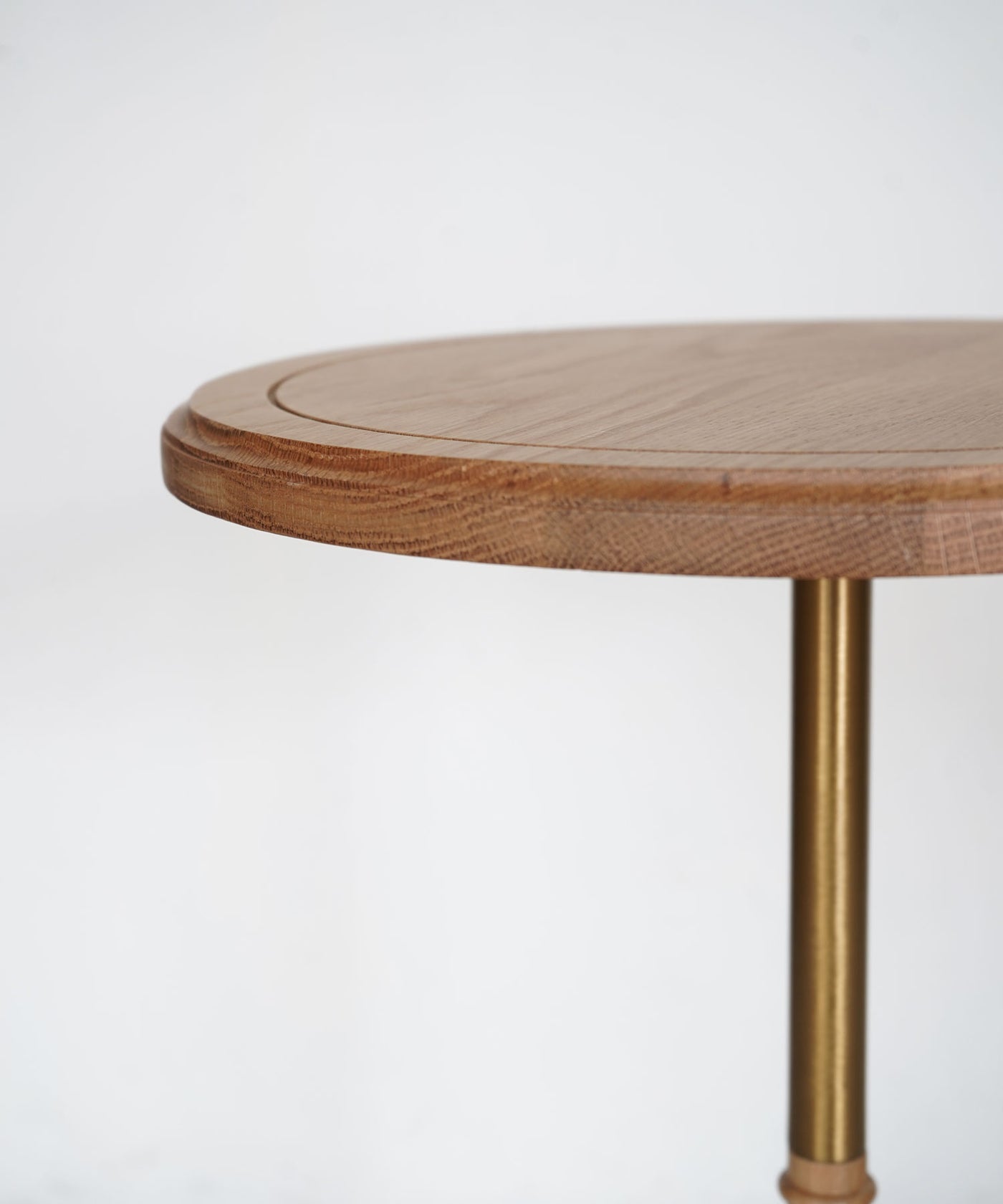 TIMELESS COMFORT 家具 ecruxe（エクリュクス）LIEN ROUND SIDE TABLE