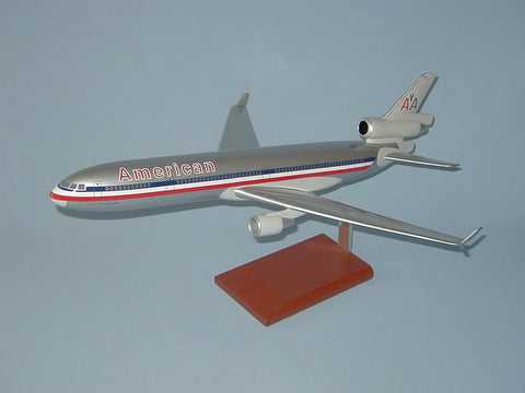 5.25 Inch MD-11 UPS World Services 1/460 Scale Model Airplane by Daron –  Pang's Models and Hobbies