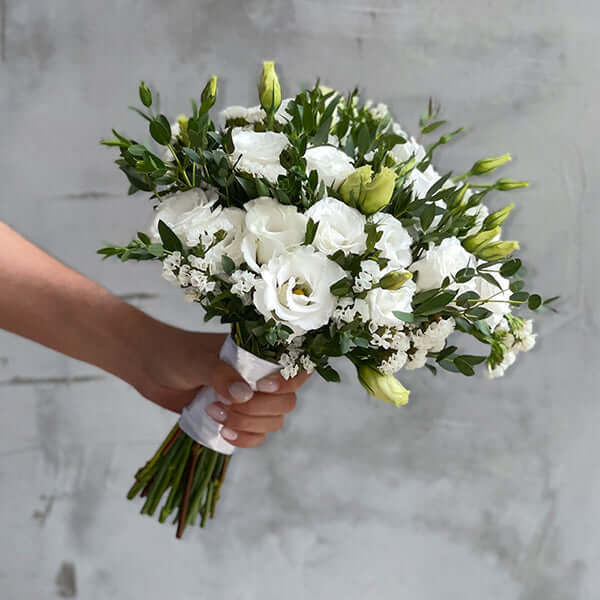 lisianthus bouquet