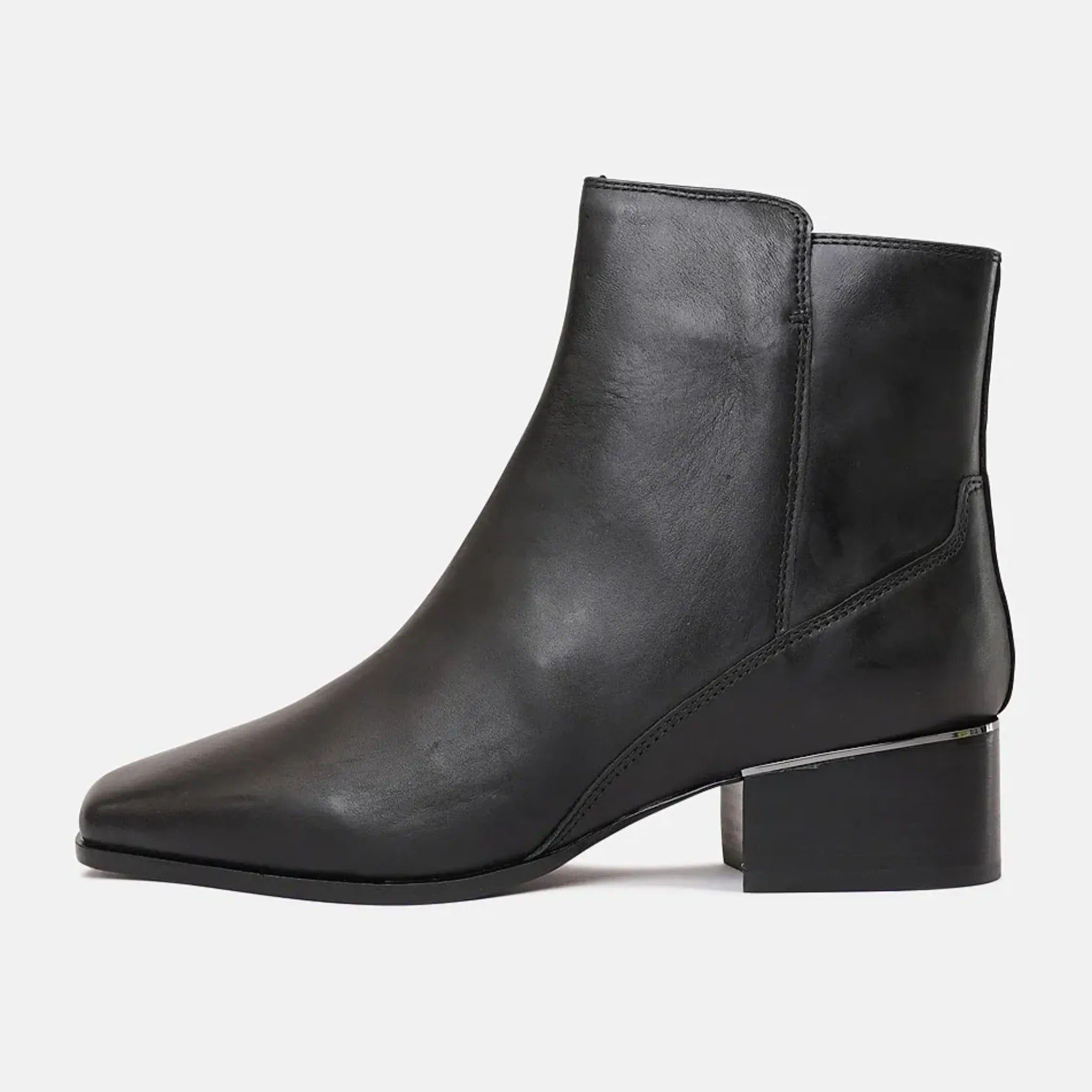 Donaldsy Black Leather Ankle Boots