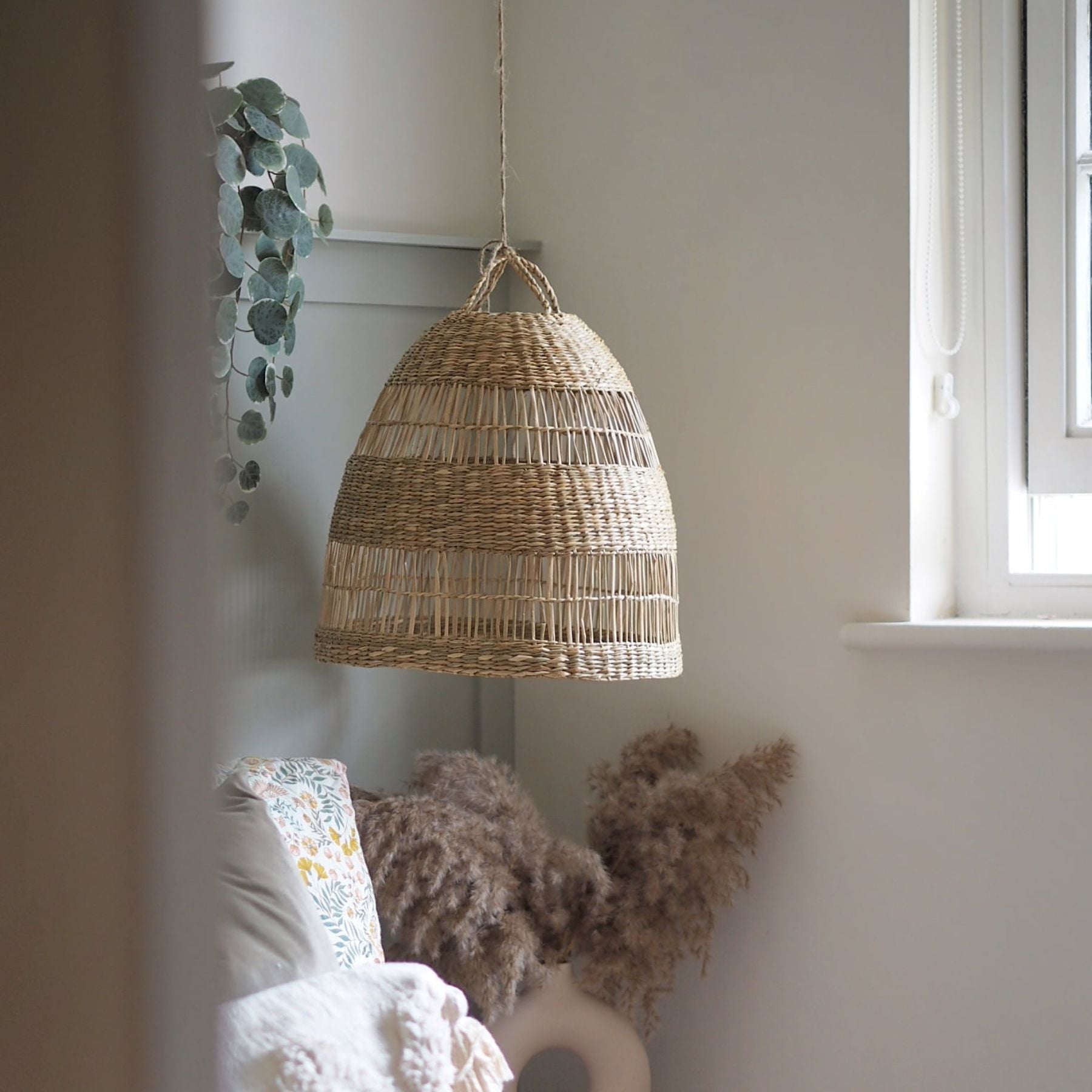 hang this stylish pendant effortlessly with our instructions