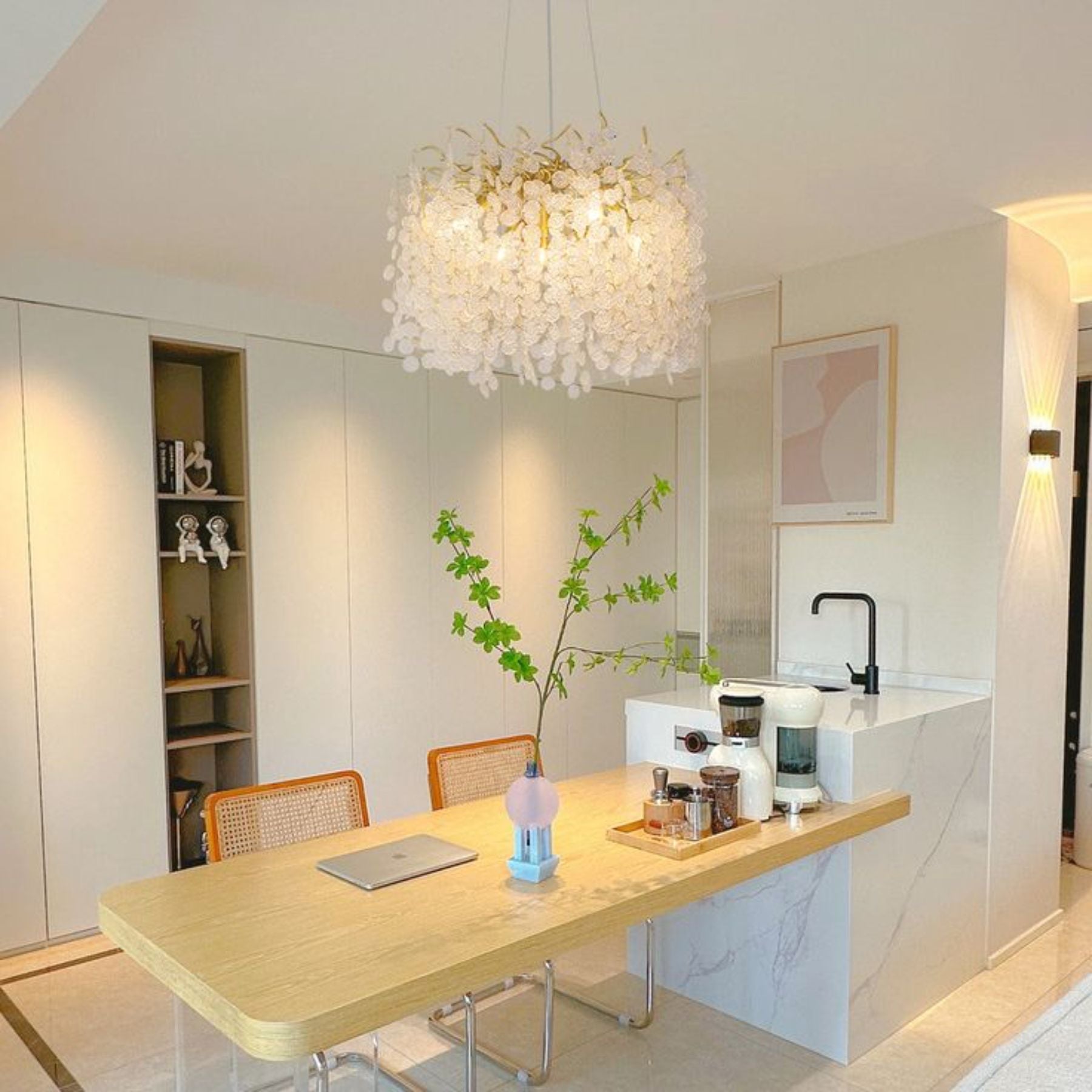 the ability of crystal pendant lights to create a cozy and romantic atmosphere is amazing