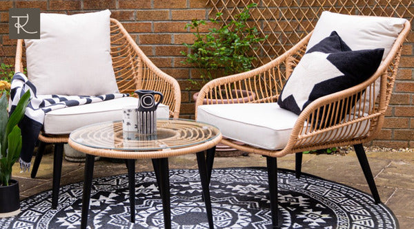 choosing garden furniture must match your personal style and garden space