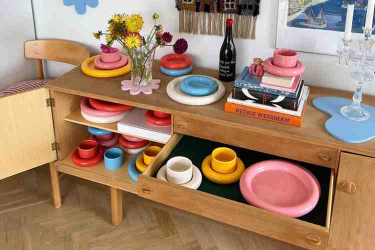the presence of these chunky plates alone brings a newfound brightness and vibrancy to the kitchen transforming it instantly