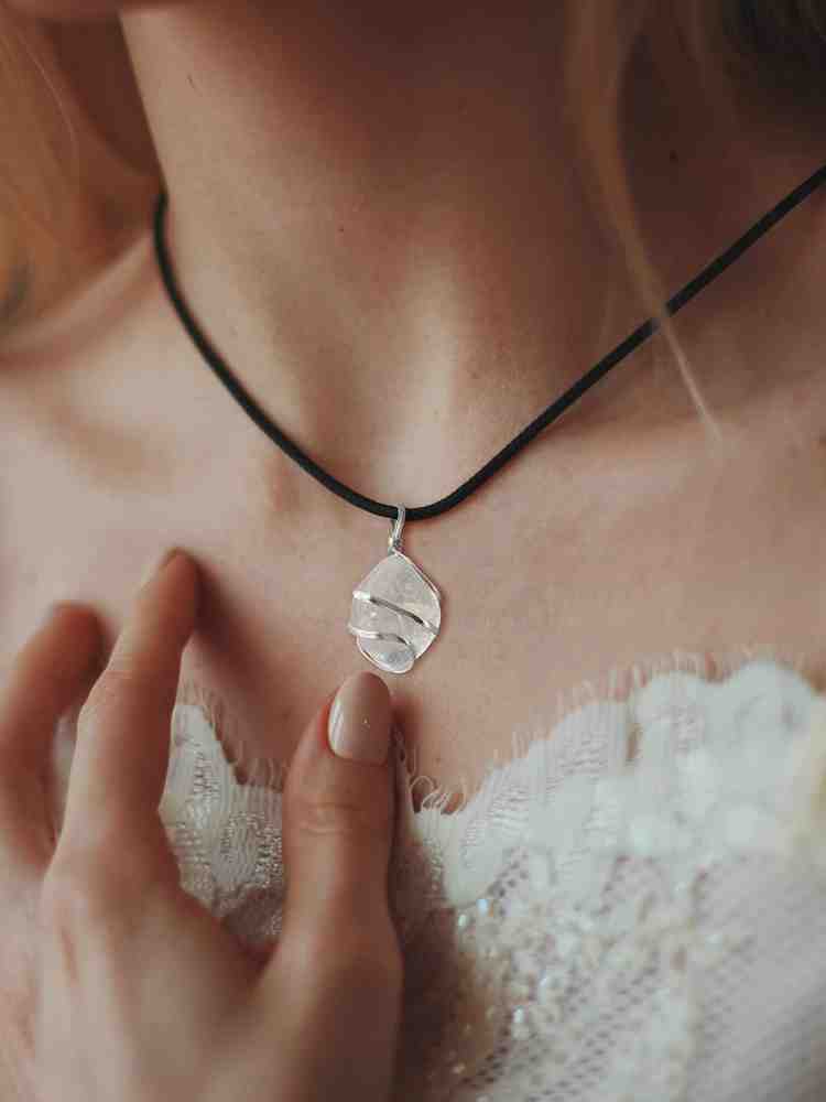 this stone necklace brings peace to your mother