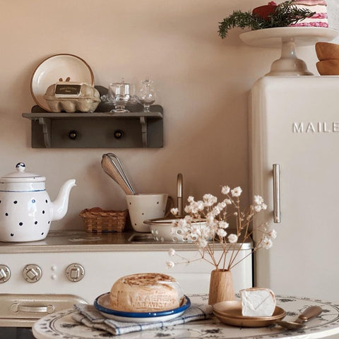 Maileg kitchen and cooler 