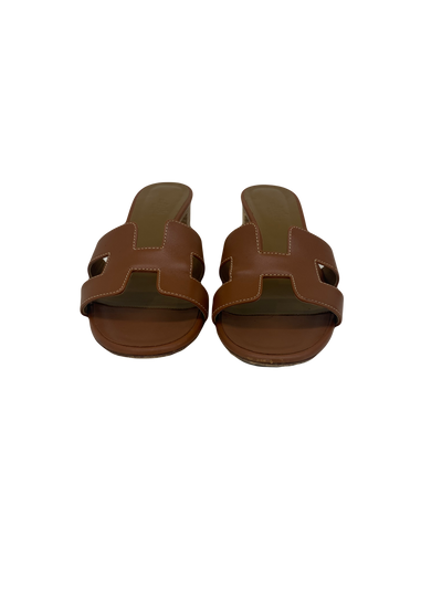 Hermes Oran Sandal Bubblegum Matte Alligator - MyBagFast