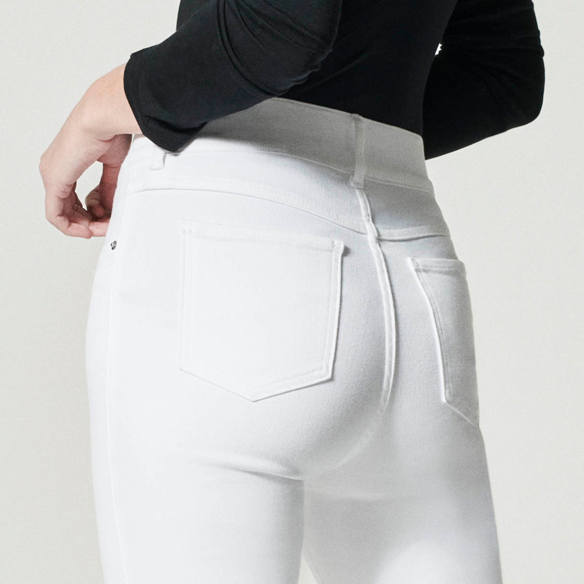 Straight Leg Jeans, White – Spanx