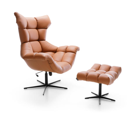 Zdjęcie przedstawiające nowoczesny zestaw fotel z pufem sensi wykonany w skórze naturalnej 