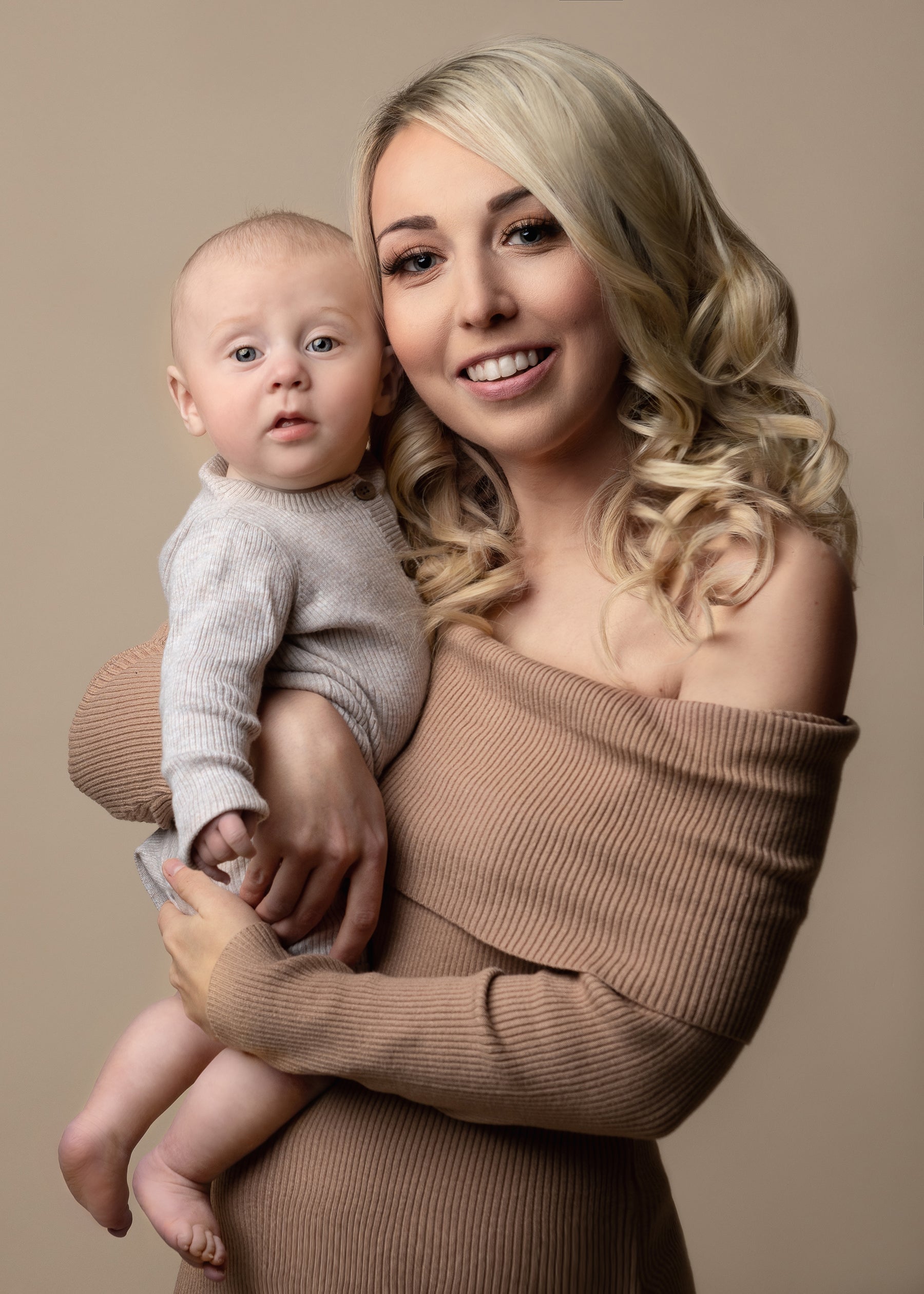 Professional mummy and me photography photos by Claire Hill Photography. Studio based in  Perton Wolverhampton West Midlands and Shropshire book today