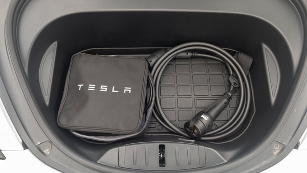 Tesla Model 3 laden: Alle Infos im Komplett-Guide