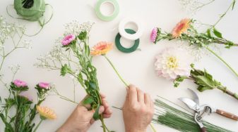 Essential Flower Arranging Tips for Beginners: Foraged Floral Design Made Easy