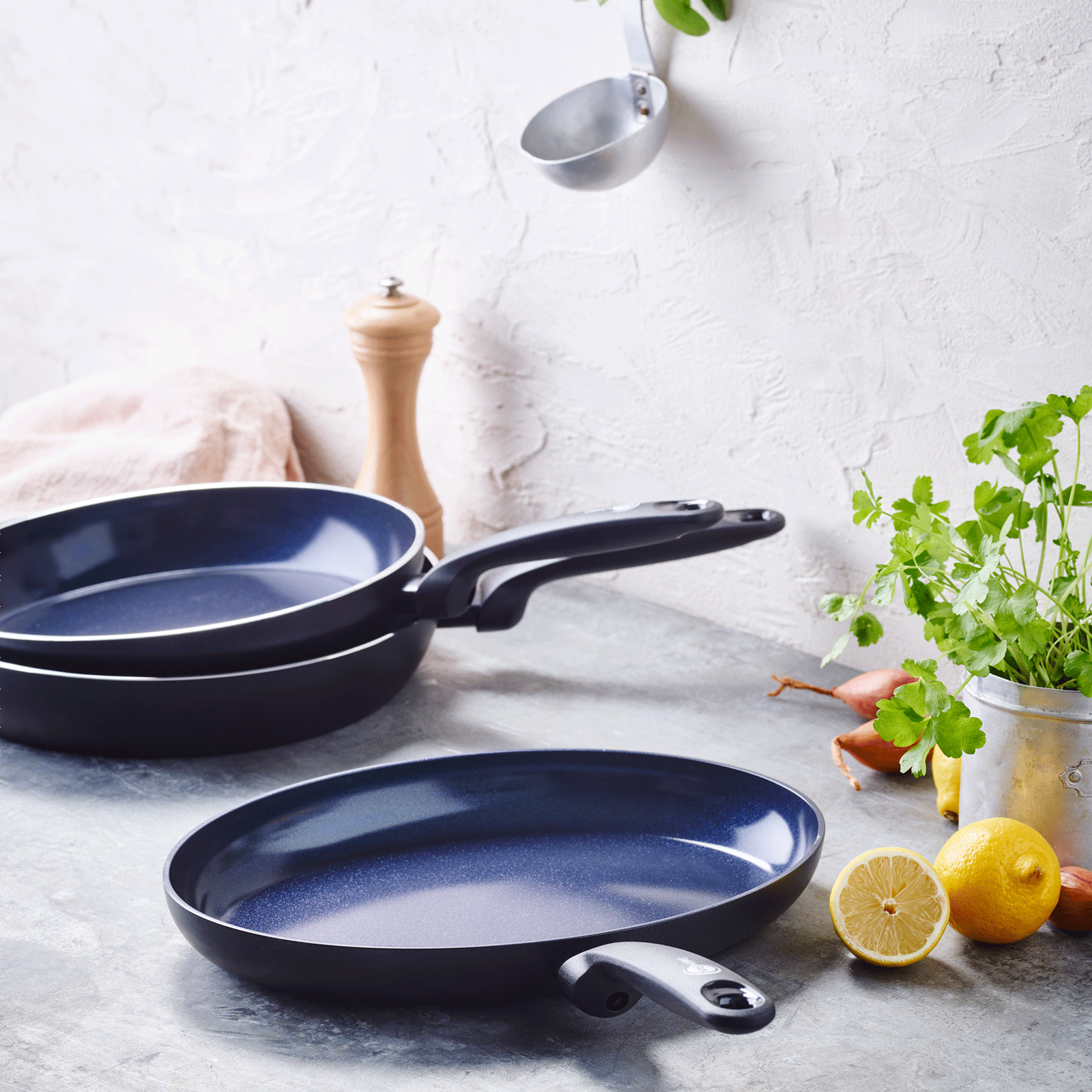 Torino Frying Pan 24 cm - GreenPan @ RoyalDesign