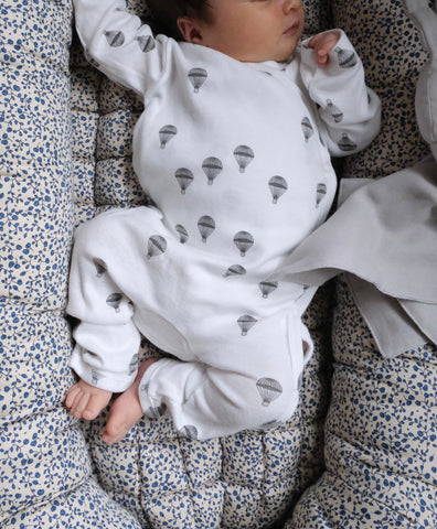 piżamka dla niemowlaka