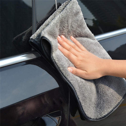 Shiny Bath™ XXL Drying Towel – ShinyWipes™ US