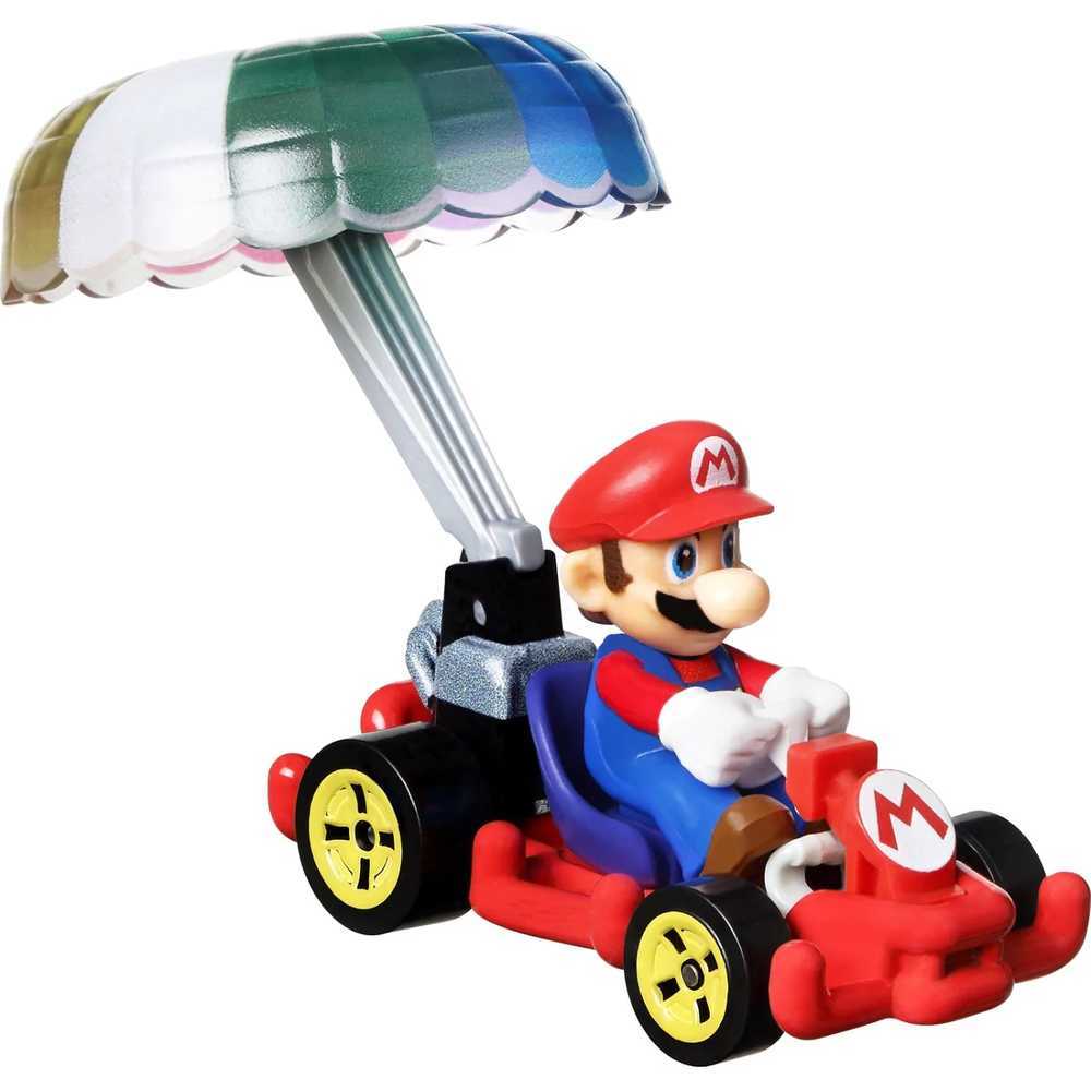 Hot Wheels Mario Kart Mario with P-Wing Racer, GJH62