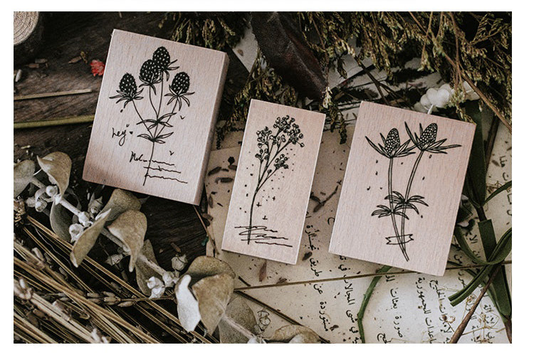 1Literary Berry Plant Wooden Rubber Stamp