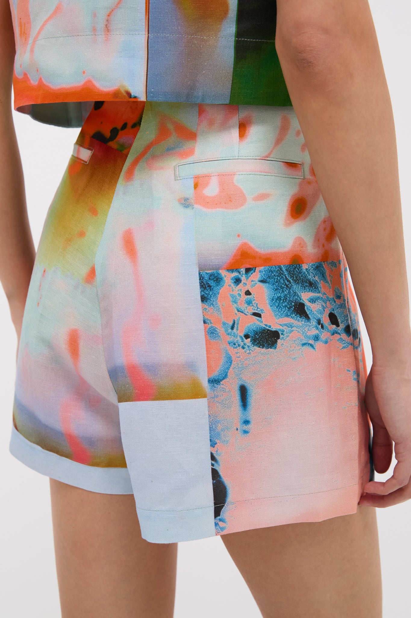 HUNTER BELL Lava Lamp Catalina Short