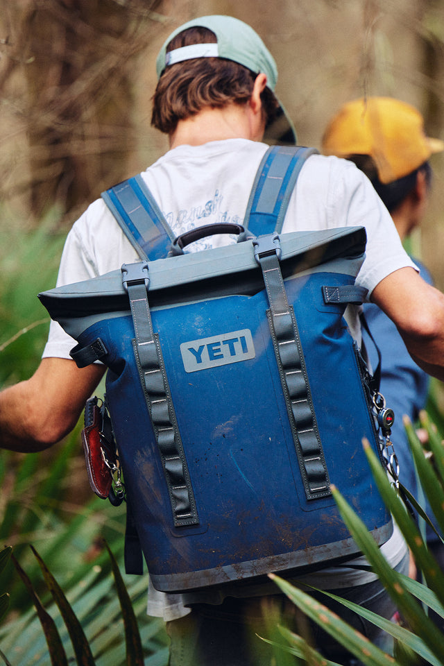 YETI Rambler 26 oz Bottle with Chug Cap - Navy Blue