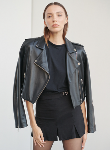 What to Wear With Black Leather Jacket? Style Inspo, Tips & Outfits Id