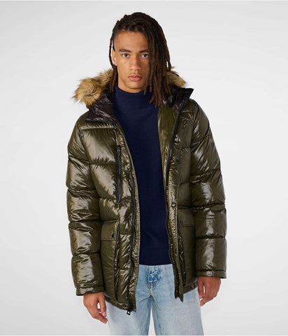 Choose the right bottom of men's puffer jacket with hood