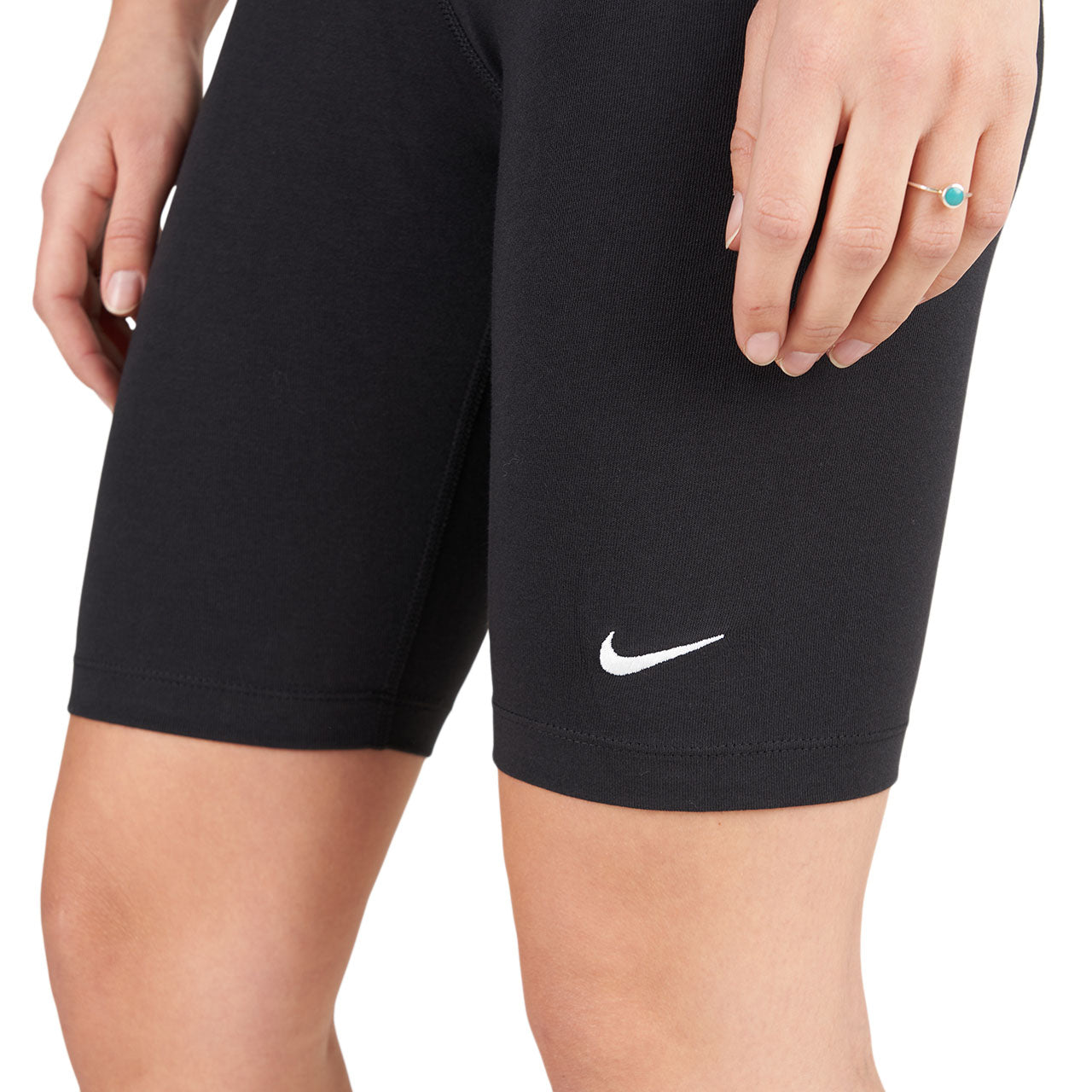 nike women's sportswear leg-a-see bike shorts