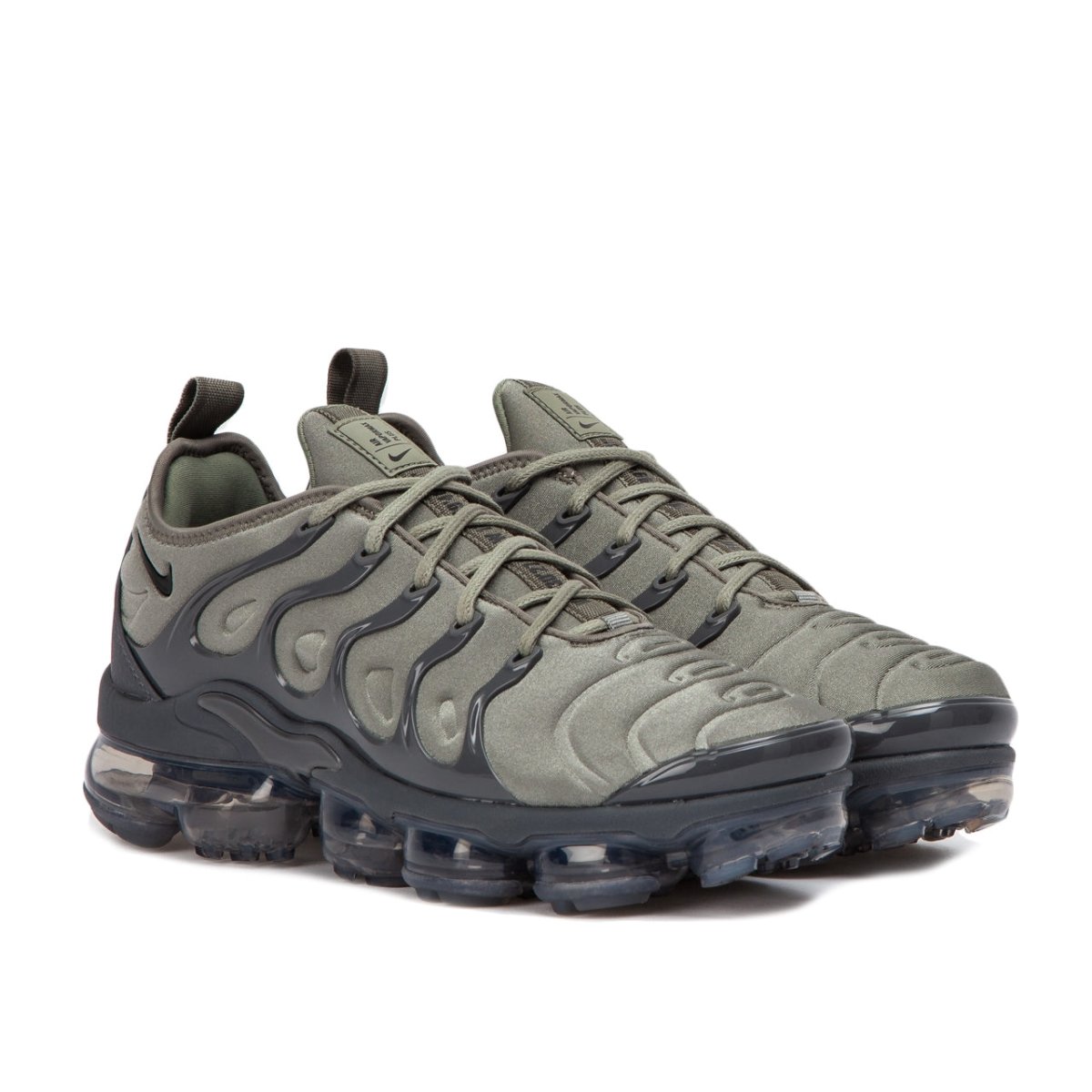 nike vapormax plus in store