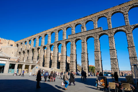 ハネムーンで人気のスペインにある水道橋