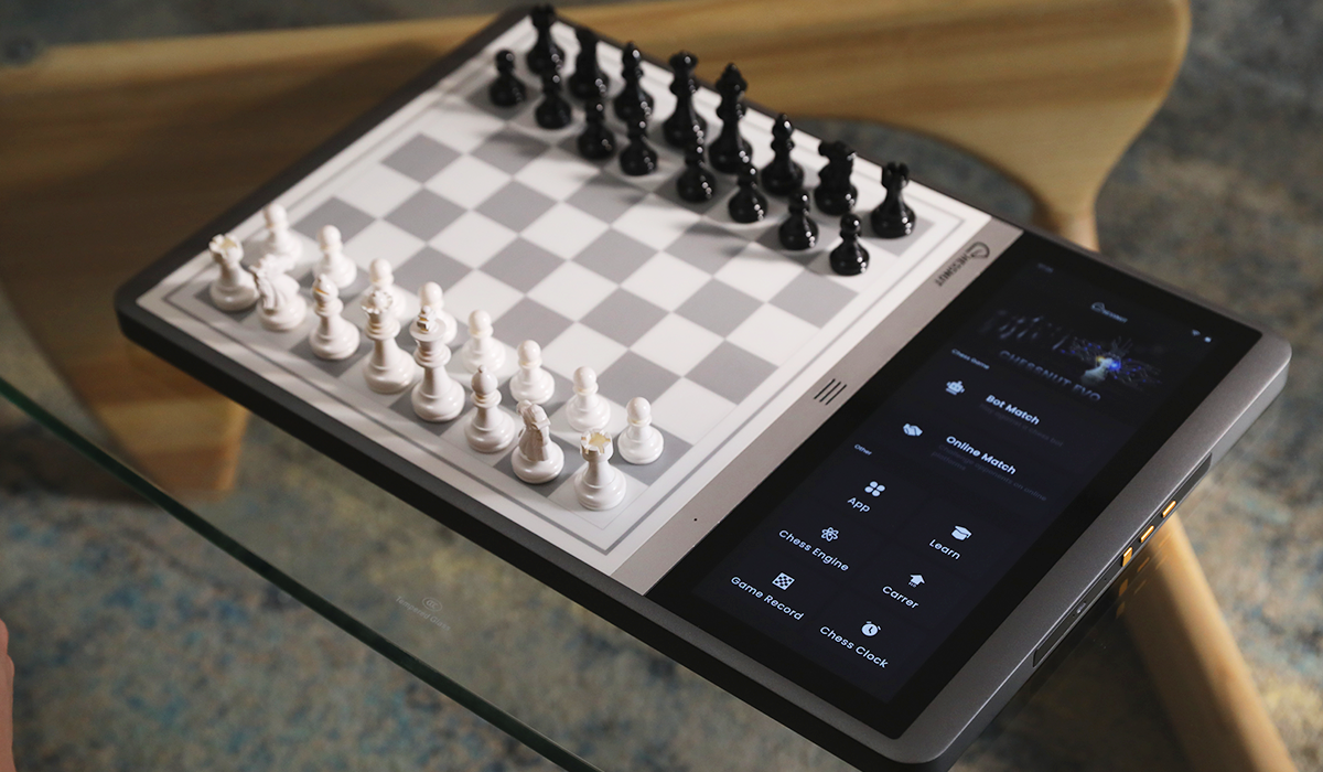 Pre-Sale Chessnut Evo: The Future of Ultra Smart AI Chessboard
