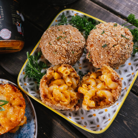 laksa mac and cheese fried bites