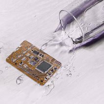 the-vulnerability-of-electronic-components-to-water-damage.jpg__PID:d1bae313-773f-4b94-81c0-c7a7e3ce1495