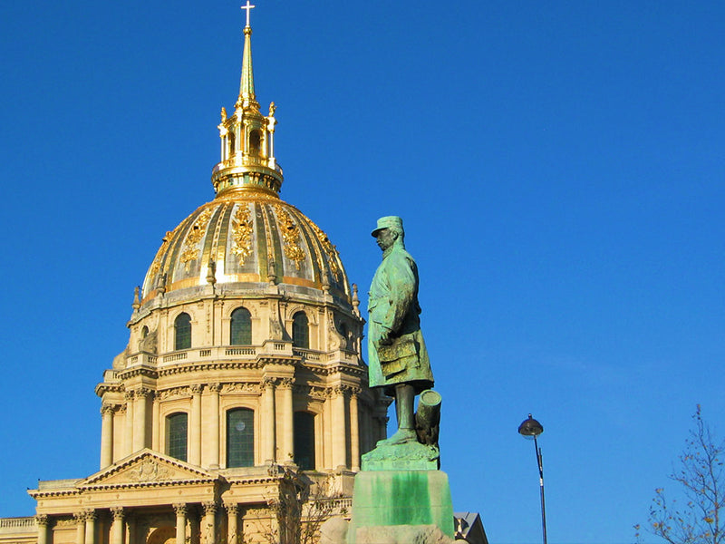 Statue Charles de Gaulle Invalides