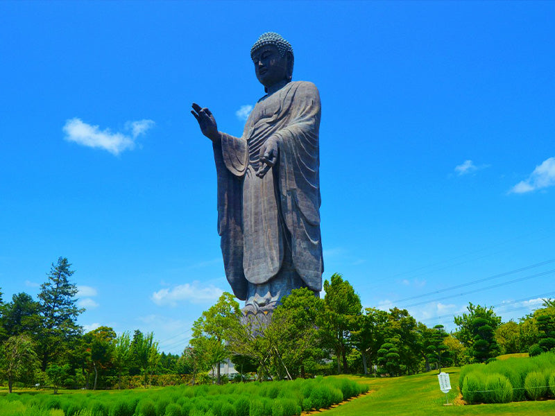 Statue de bouddha géante