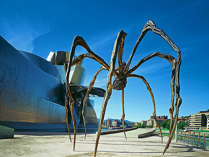 Statue maman Louise Bourgeois