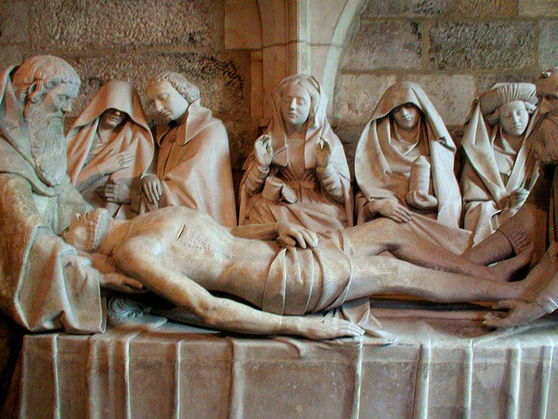 statues mise en tombeau de jésus christ