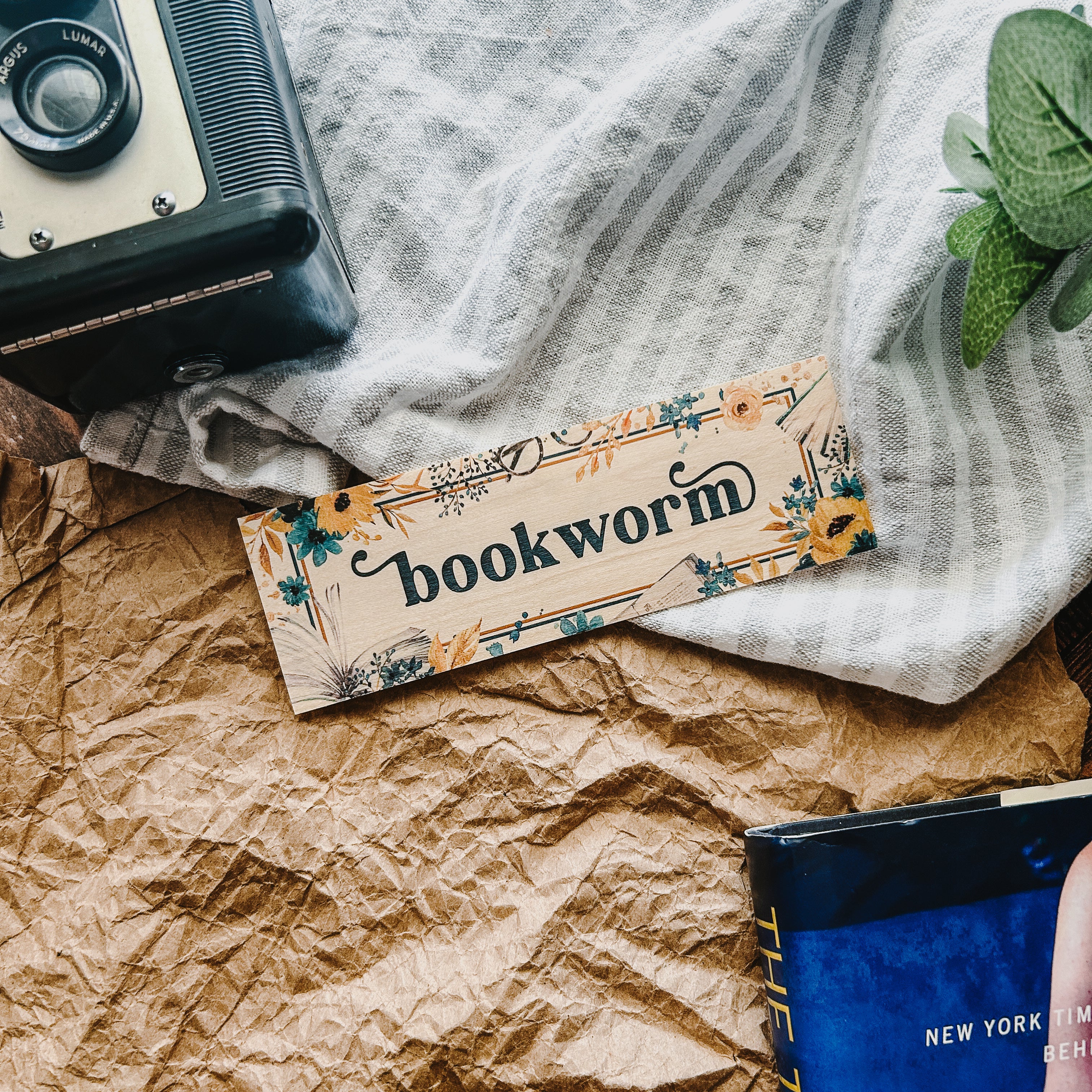 bookworm_woodmark