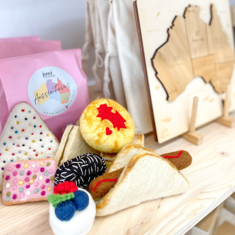 Australian favourites felt food and map puzzle