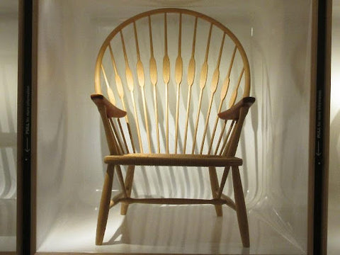 The Peacock Chair 1947 with curved backrest and spindles