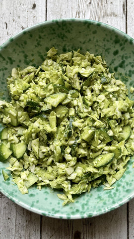 Bowl con insalata verde zoomata