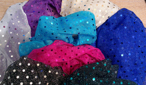 Pretty fabrics make pretty bellydance tops – BUT they are a nightmare to sew!