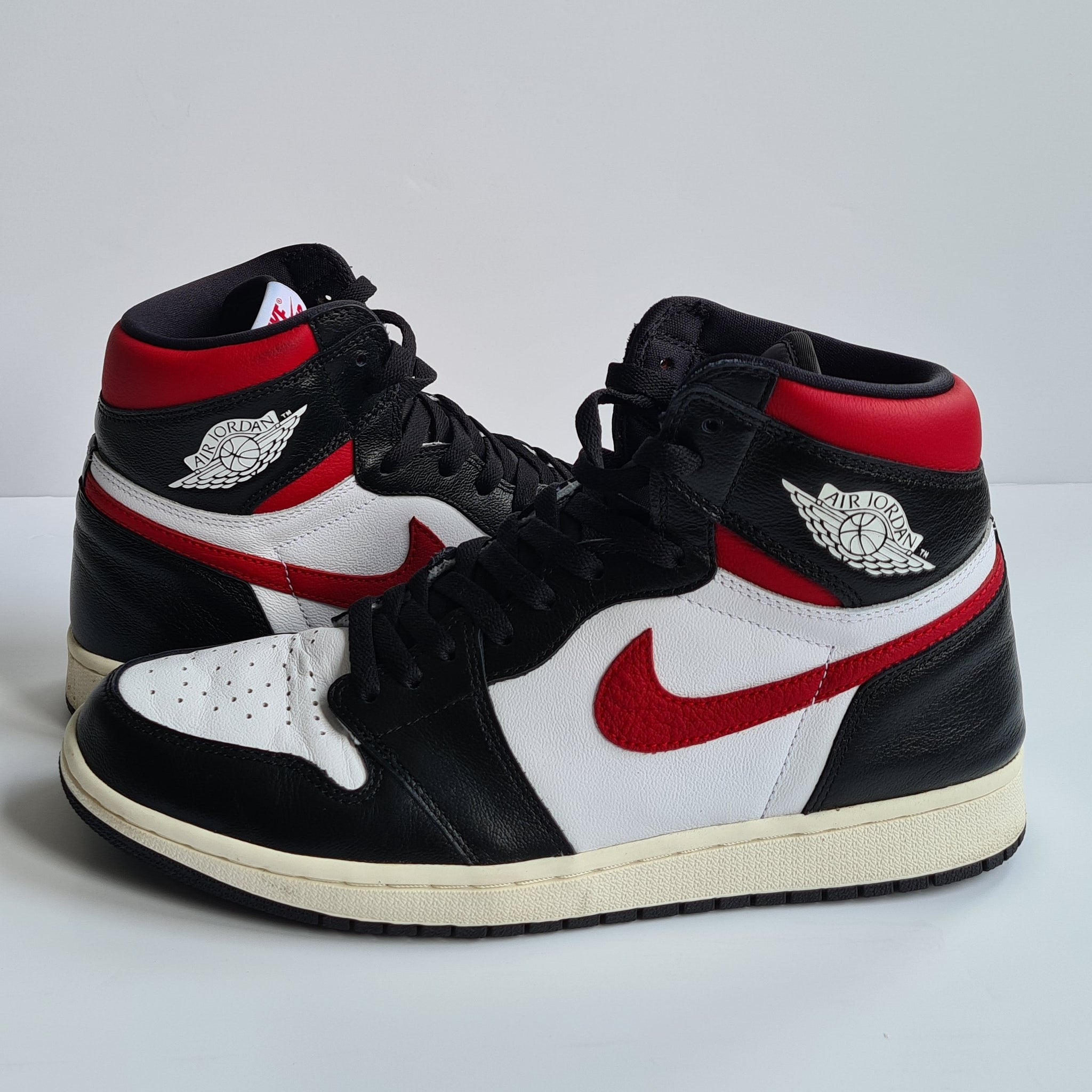 Nike Air Jordan 1 Retro High 'Gym Red 