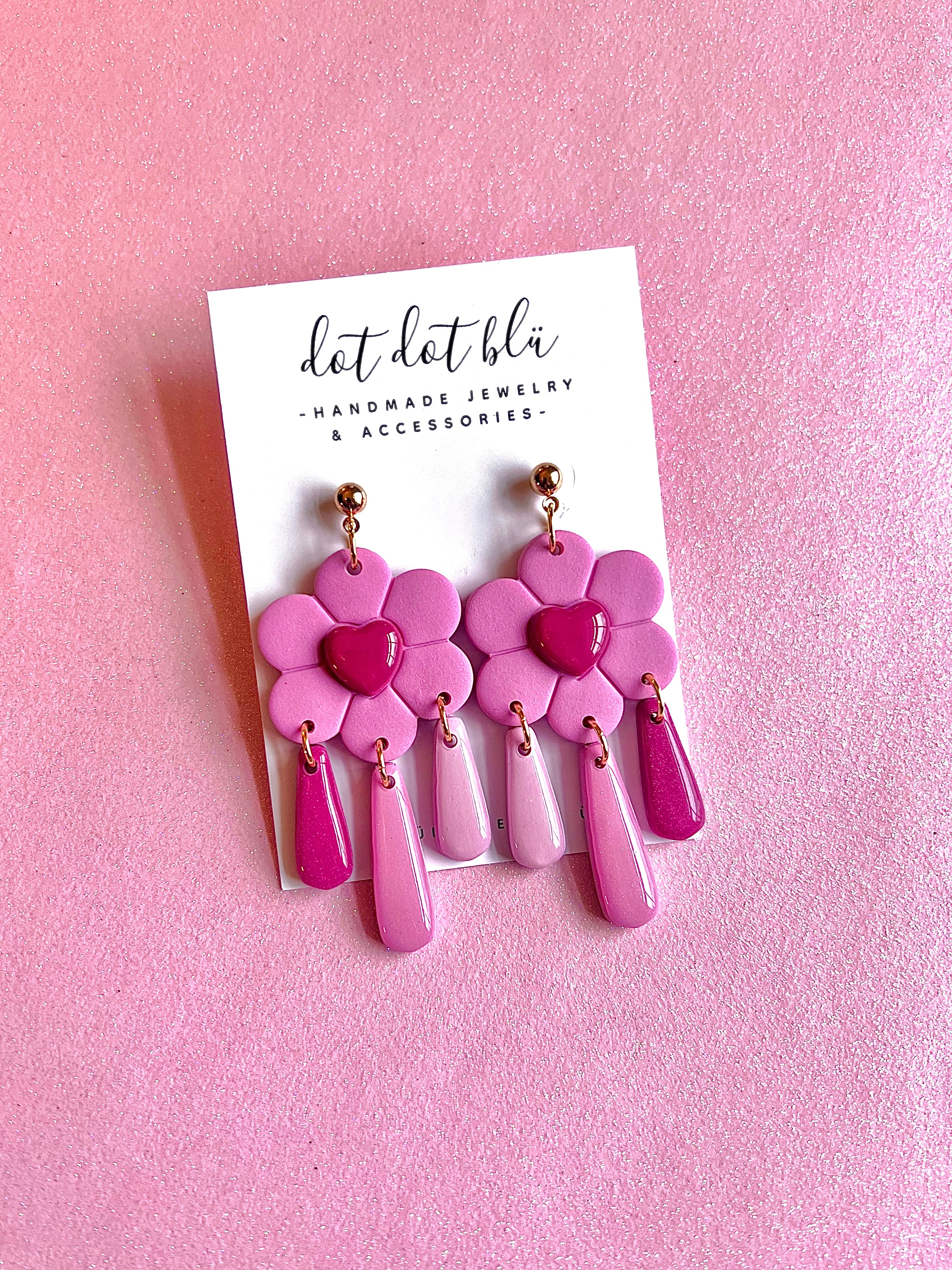 LOVEly Daisy Dangles