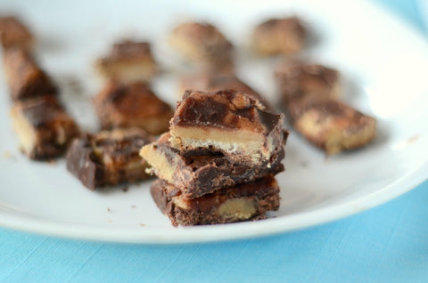 Cookie Caramel Chocolate Bars