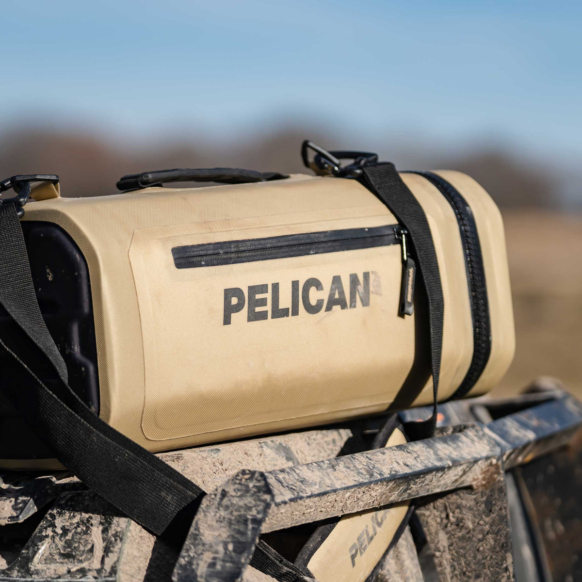 国内送料無料 カリフォルニアキッチンマーケットクーラーバッグ 軽量 12缶 ペリカン Pelican Dayventure Sling Cooler 