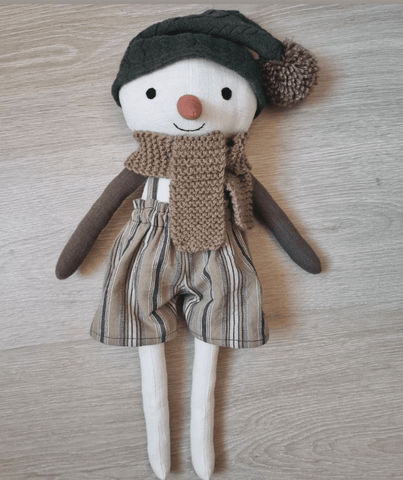 handmade snowman doll made with studio seren snowman sewing pattern